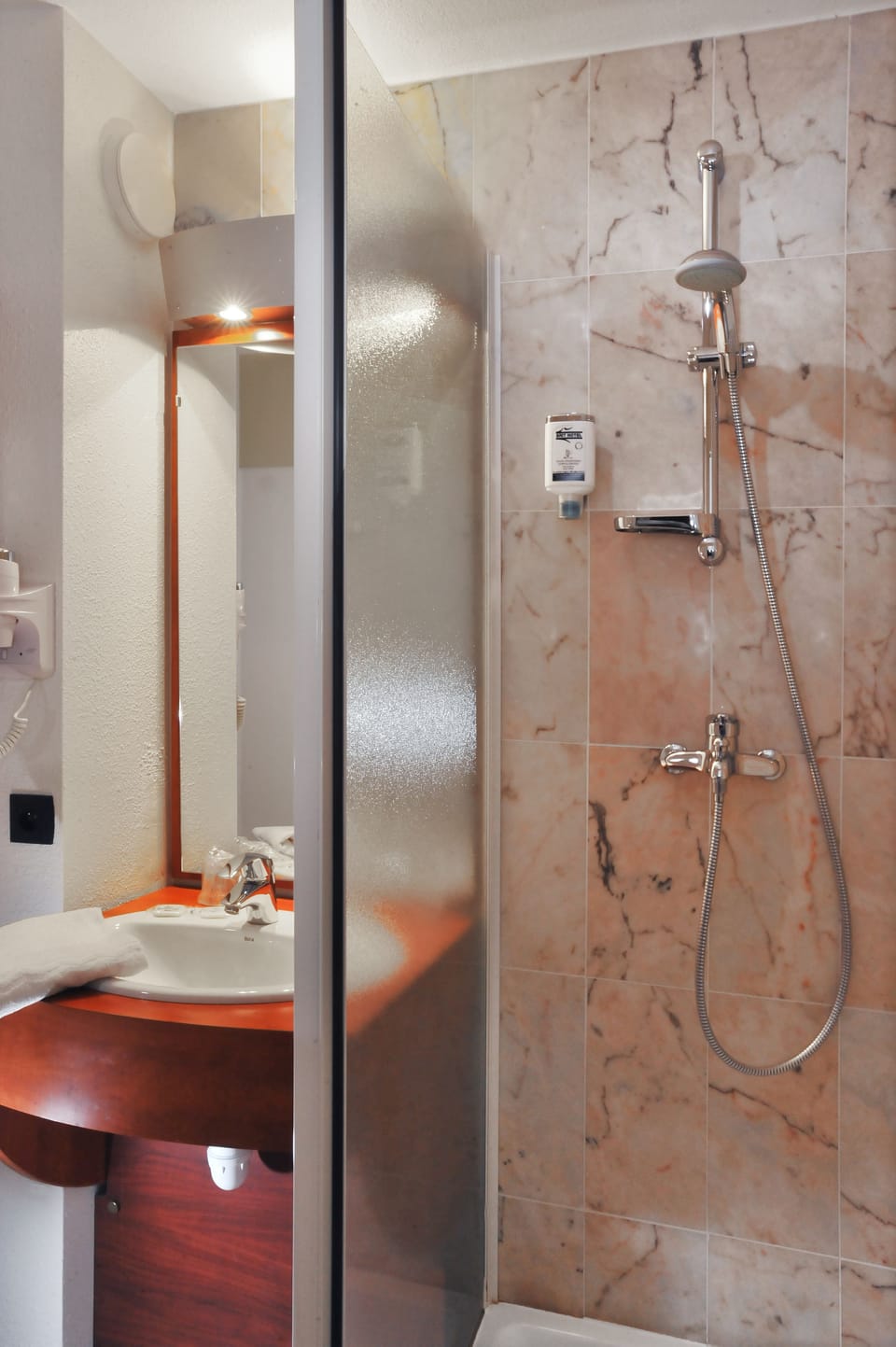 Family Room, 2 Bedrooms | Bathroom | Shower, eco-friendly toiletries, hair dryer, towels