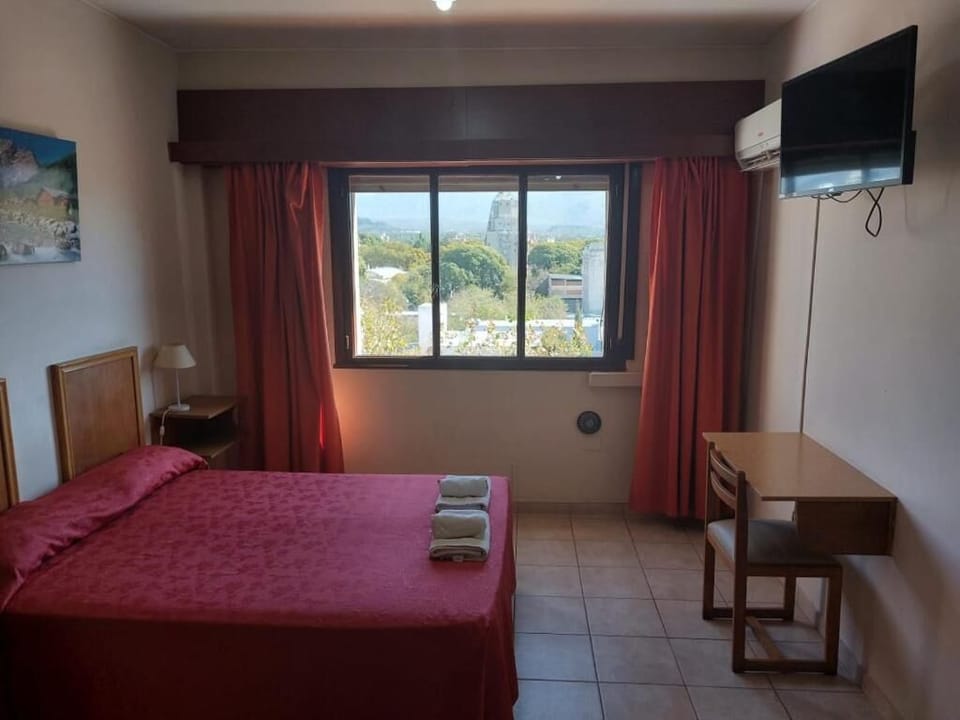In-room safe, bed sheets, wheelchair access