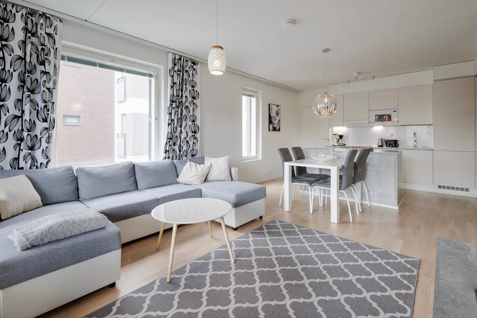 Superior Apartment, 2 Bedrooms, Lake View, Beachfront | Living area