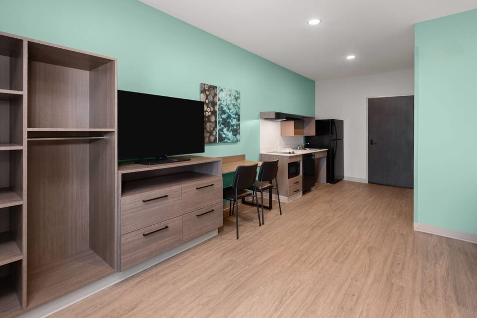 Room, 2 Queen Beds, Mobility Accessible, Non Smoking (Bathtub W/grab Bars) | Desk, laptop workspace, blackout drapes, WiFi (free)