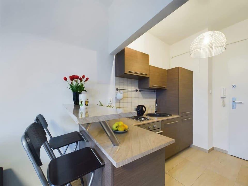 Dining area with a kitchenette