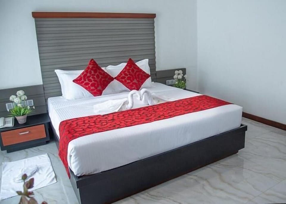 Pillowtop beds, individually furnished, desk, laptop workspace