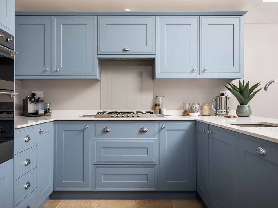 Dishwasher, cookware/dishes/utensils