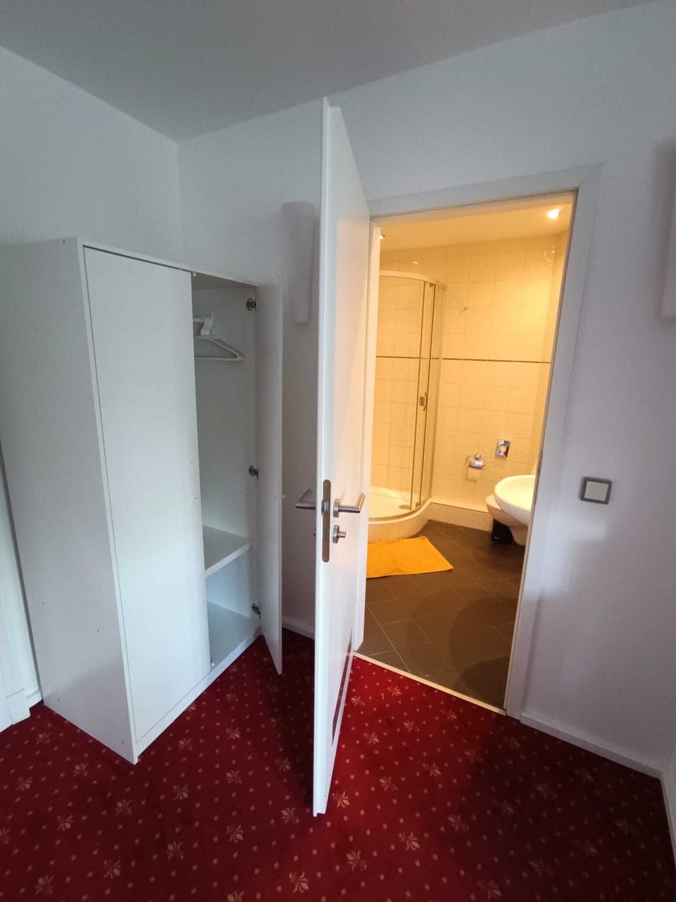 Quadruple Room | Bathroom | Hair dryer, soap, toilet paper