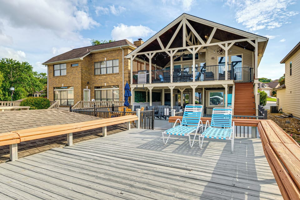 Deck | Lake Conroe Views