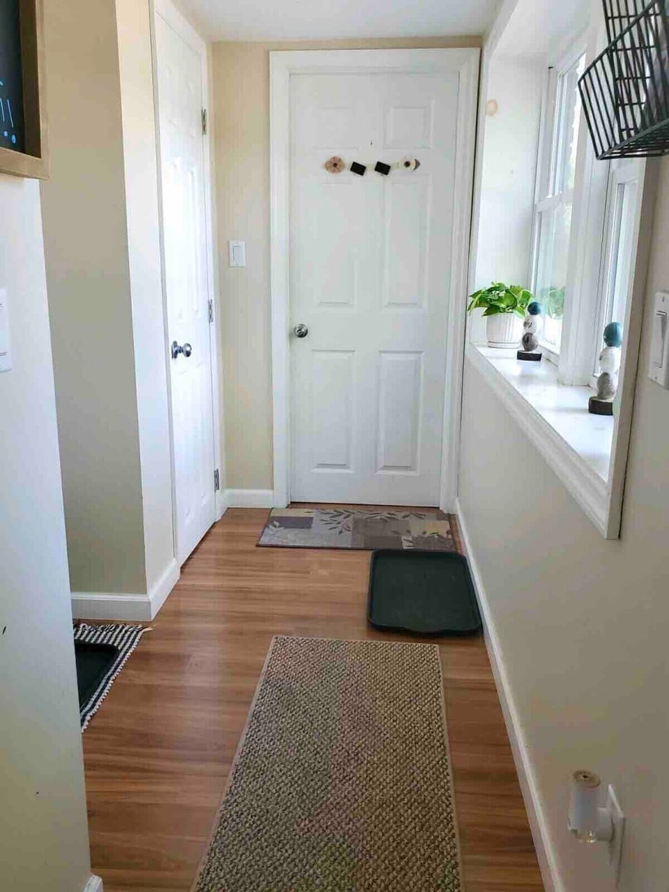 Interior entrance to Downstairs Single Queen