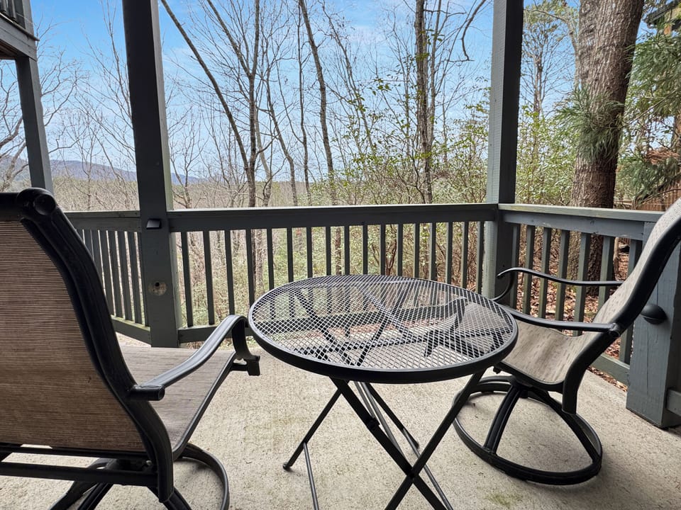 Coffee, mountain air, and nowhere to be. Your mornings start here.