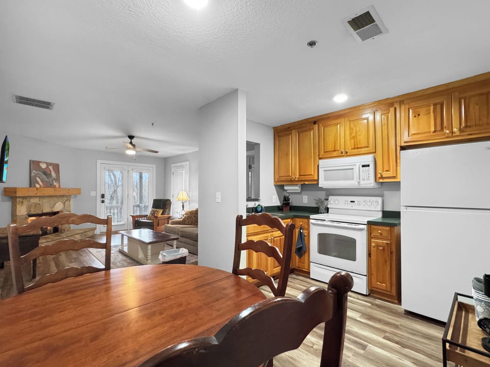 The full retreat. Living, dining, and kitchen all in one easy flow.