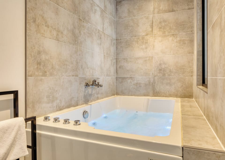 Baignoire balnéo