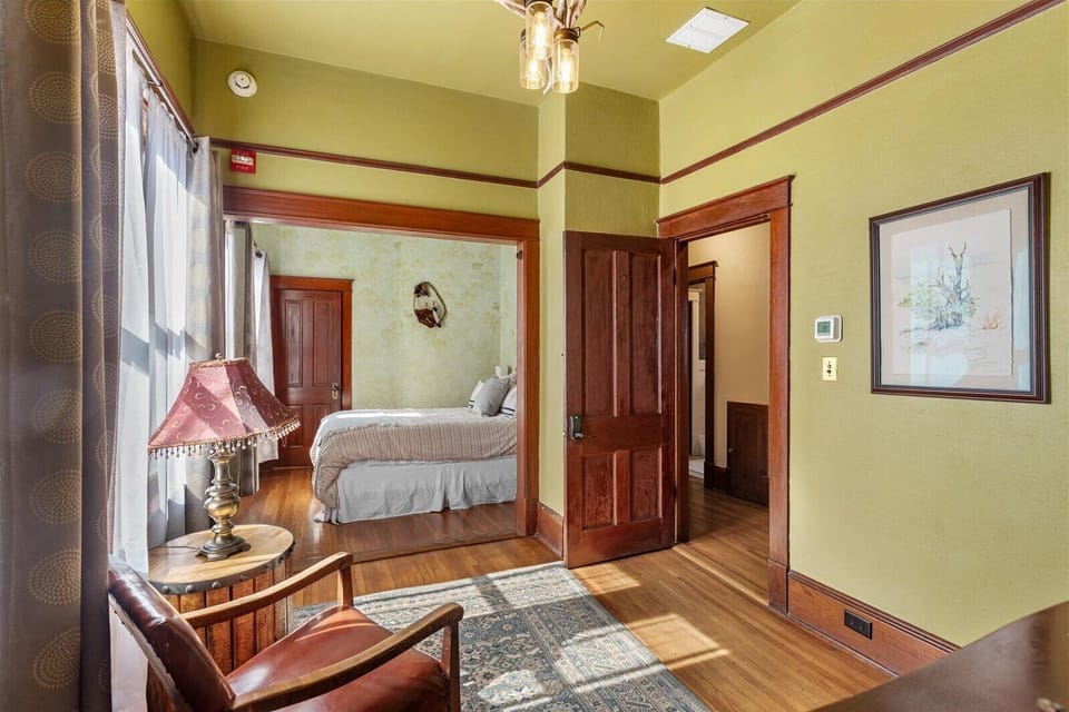 39-Bedroom20320Sitting20Room