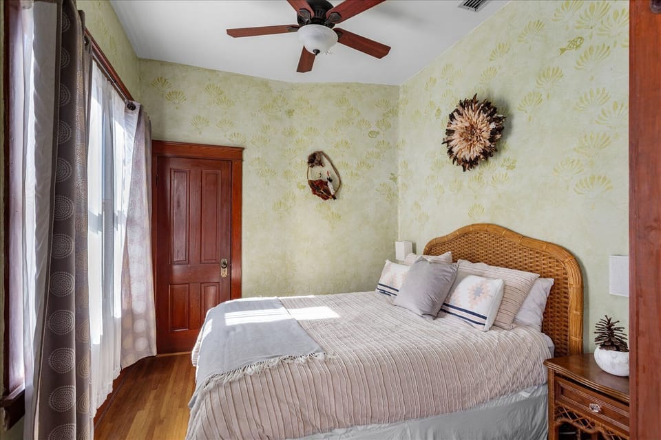 40-Bedroom203
