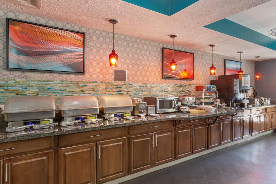 Free daily self-serve breakfast