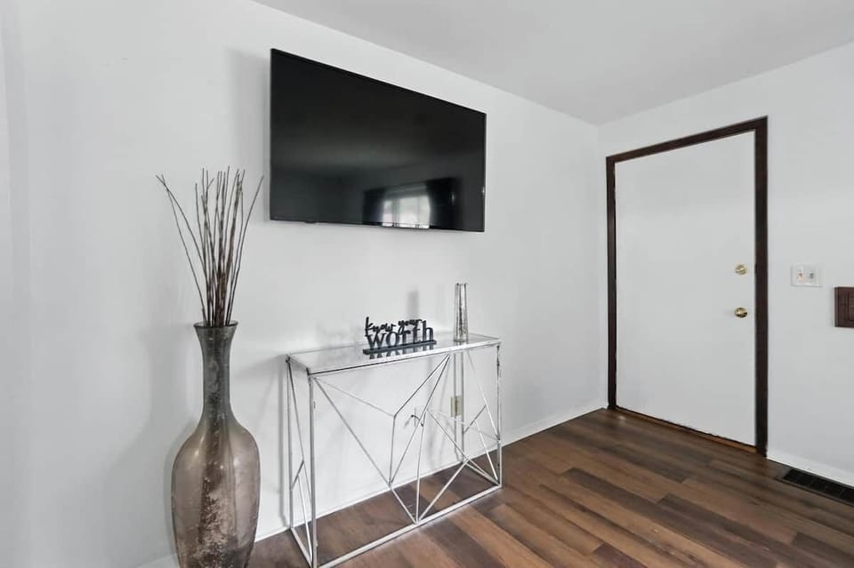Living Room Area 