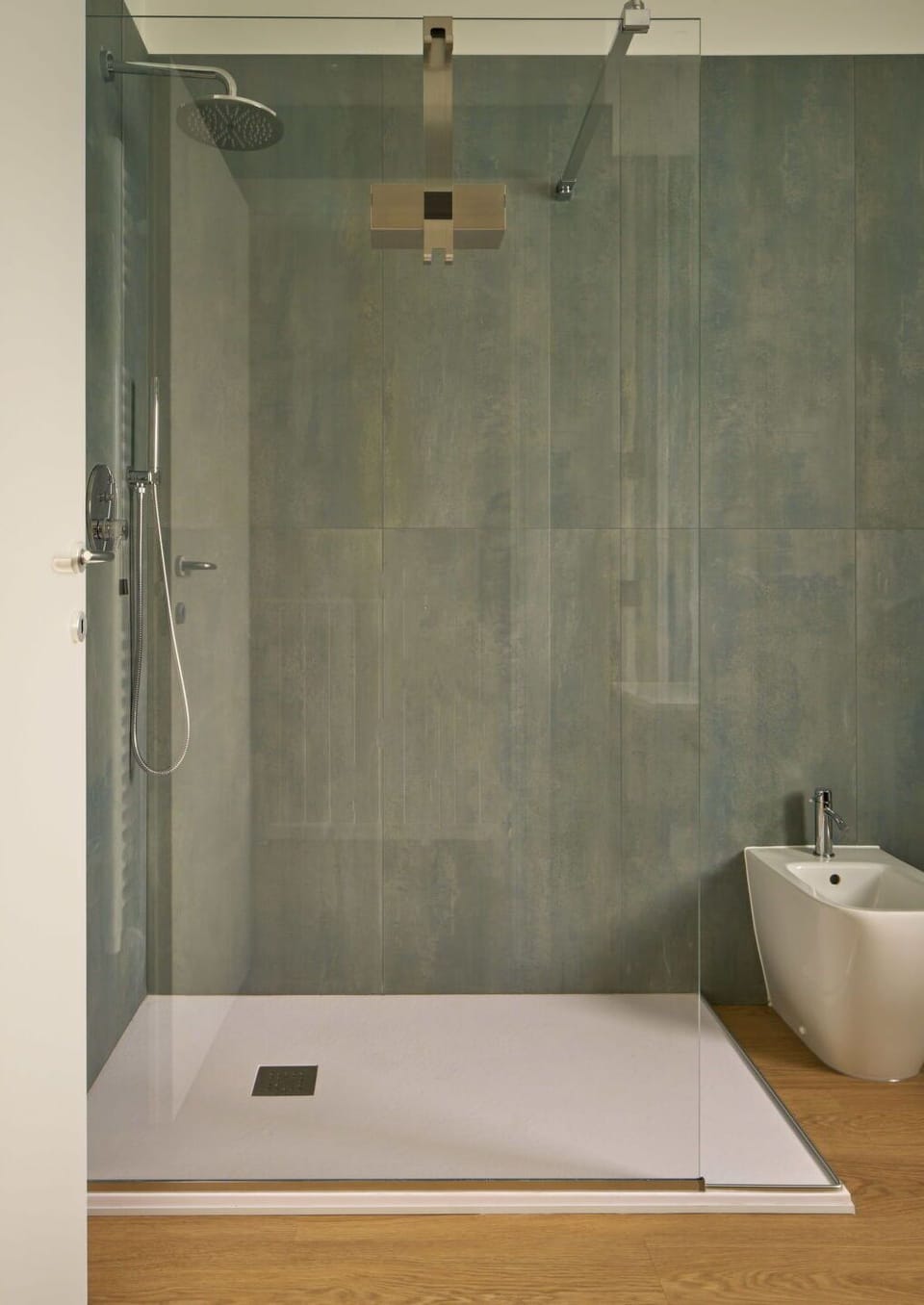Plumbing Fixture, Shower Head, Flooring, Bathroom, Shower, Plumbing, Floor, Tile, Shower Panel, Shower Bar