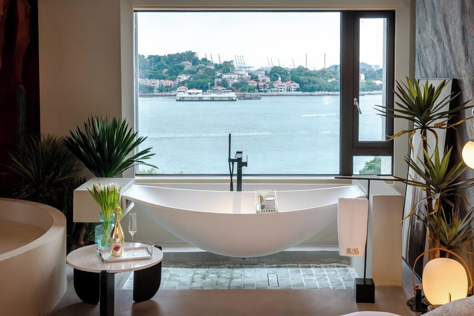 Luxury Room | Front of property