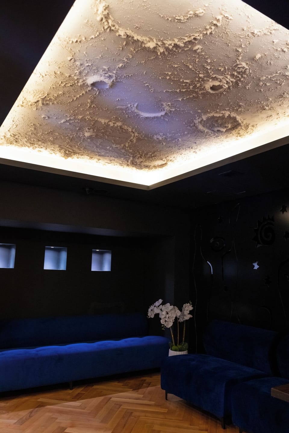 Sauna, hot tub, steam room, Turkish bath, body treatments