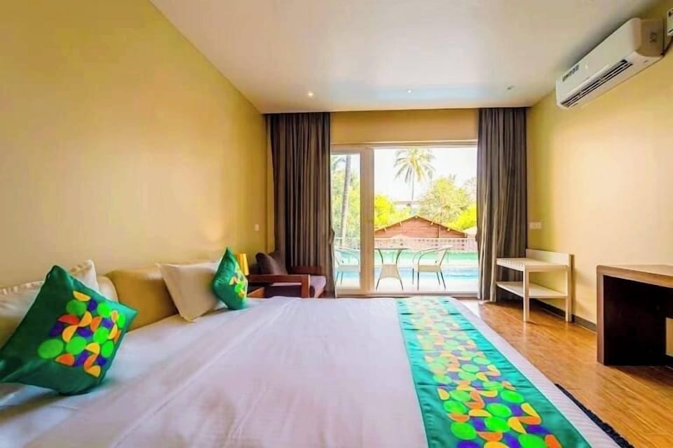 Deluxe Room, Accessible Bathtub | Free WiFi