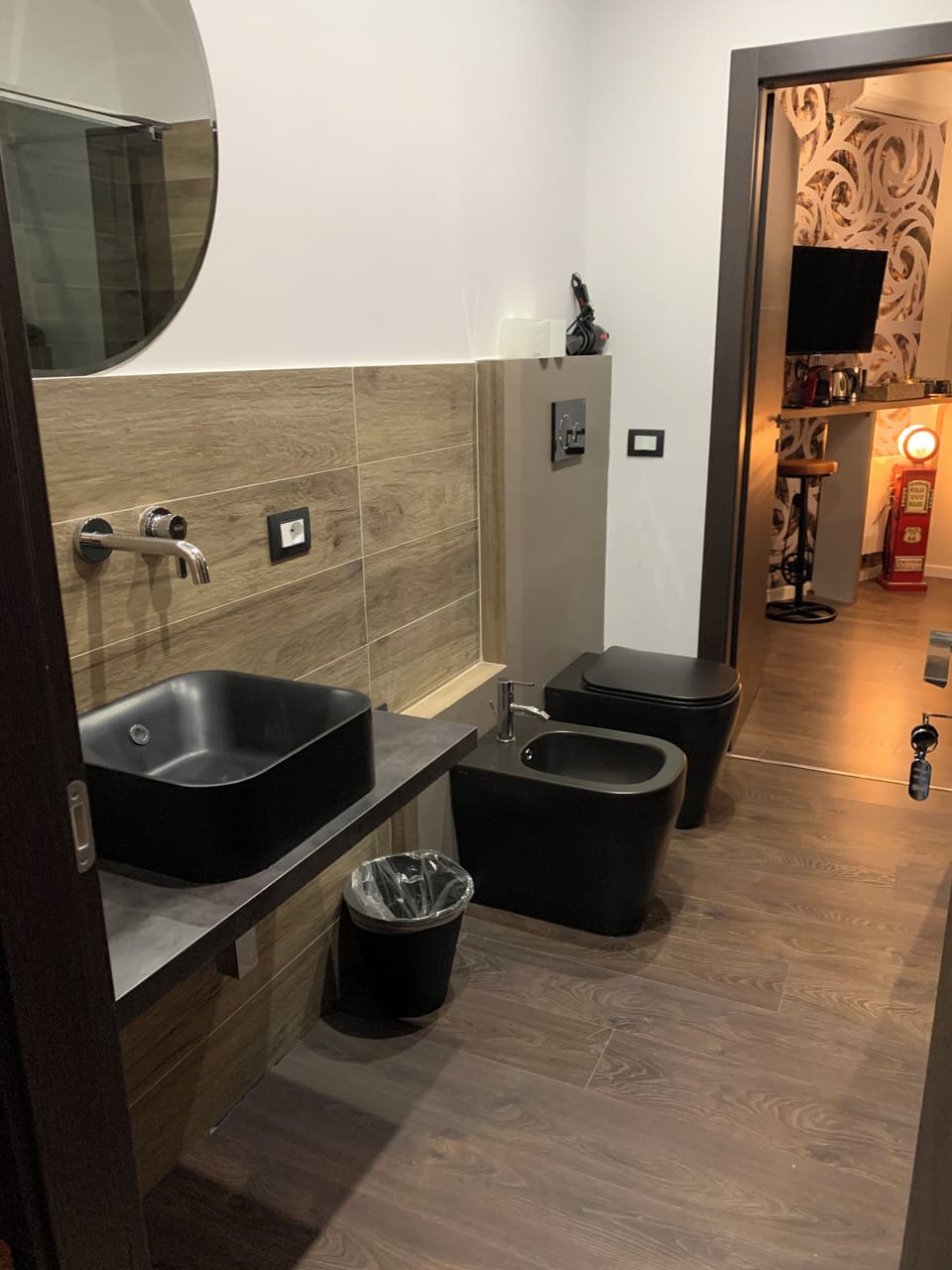 Deluxe Double Room, Balcony, Courtyard View | Bathroom | Bidet