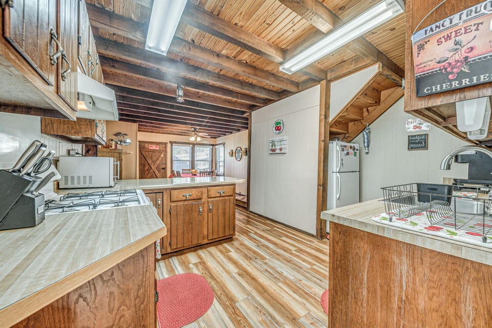 House (4 Bedrooms) | Interior