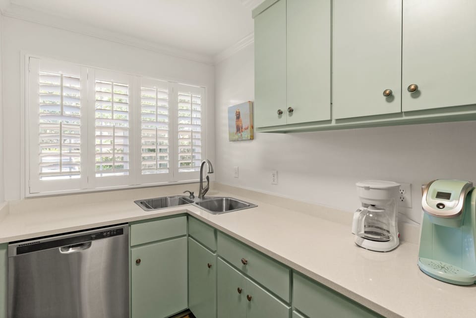 Beachcomber 16 - kitchen