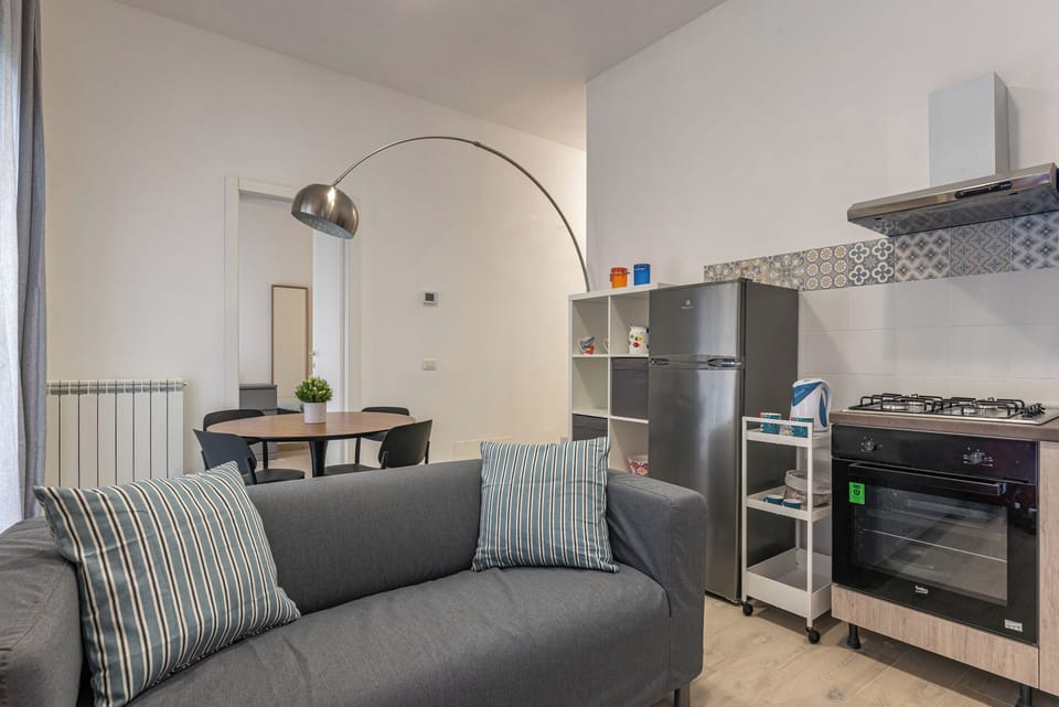 Apartment, 2 Bedrooms, Balcony | Private kitchen | Fridge, oven, stovetop, cookware/dishes/utensils