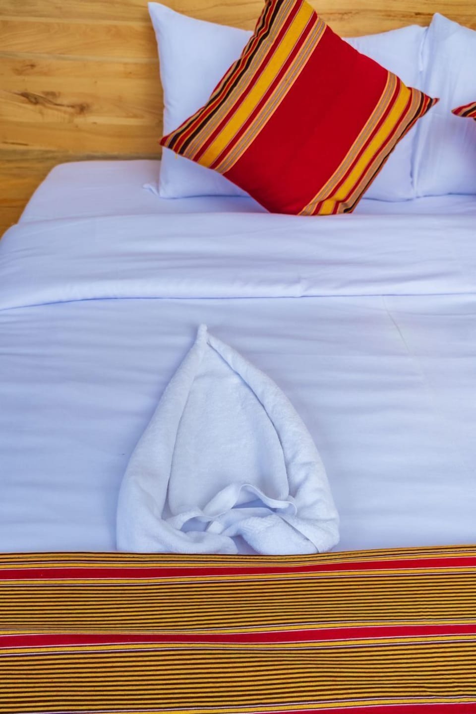 Luxury Single Room, Lake View | Desk, laptop workspace, free WiFi