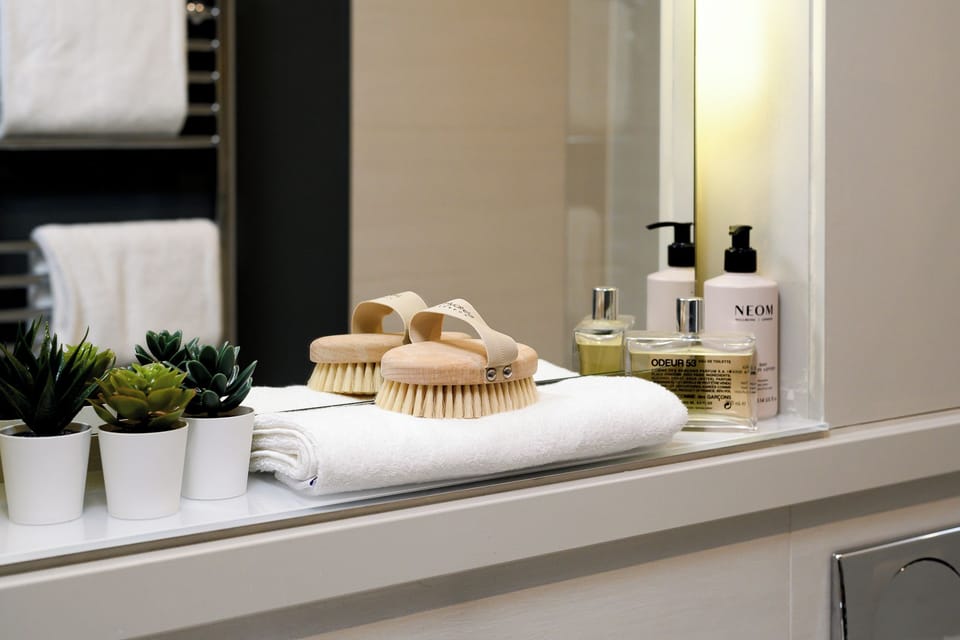 Bathroom amenities