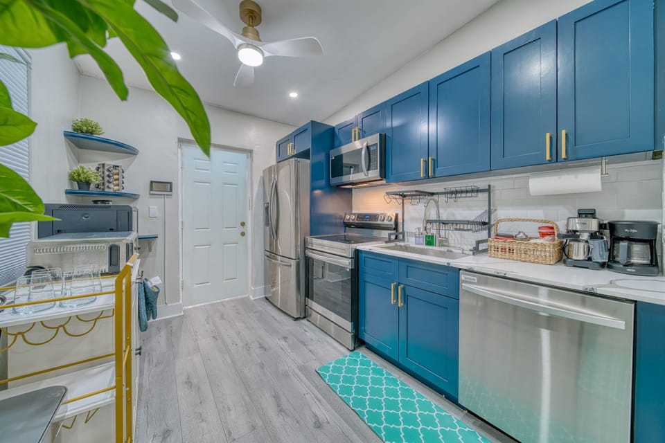 Full Kitchen