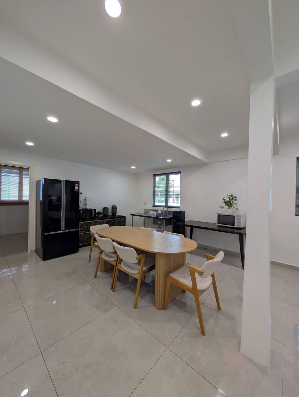 Bungalow, 6 Bedrooms, Accessible, Smoking | Dining room