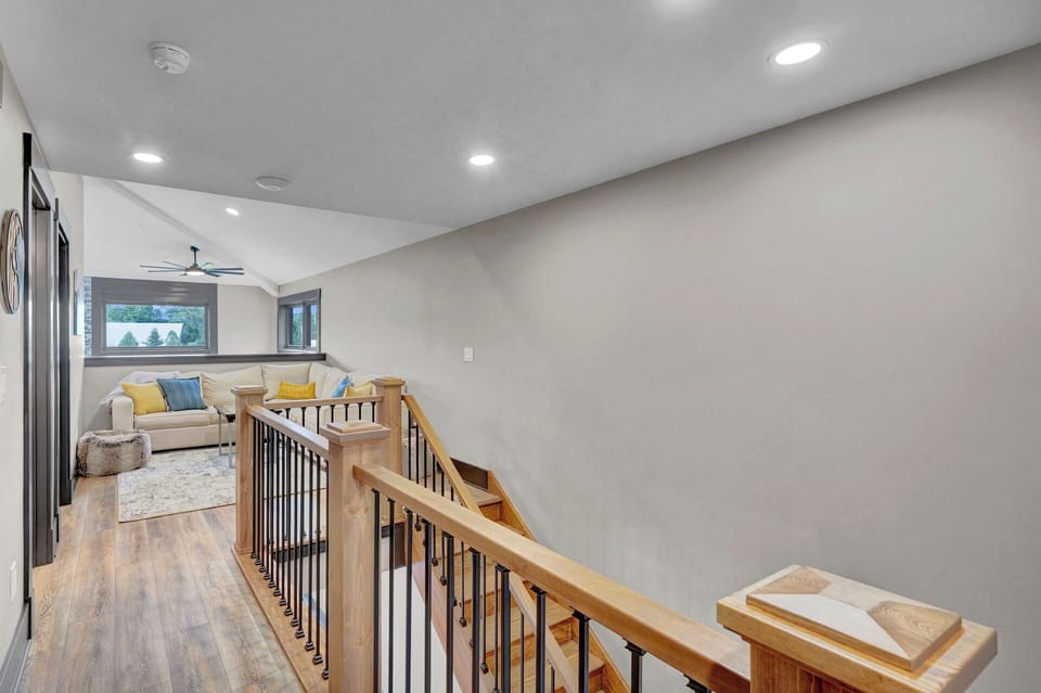 3rd level hall