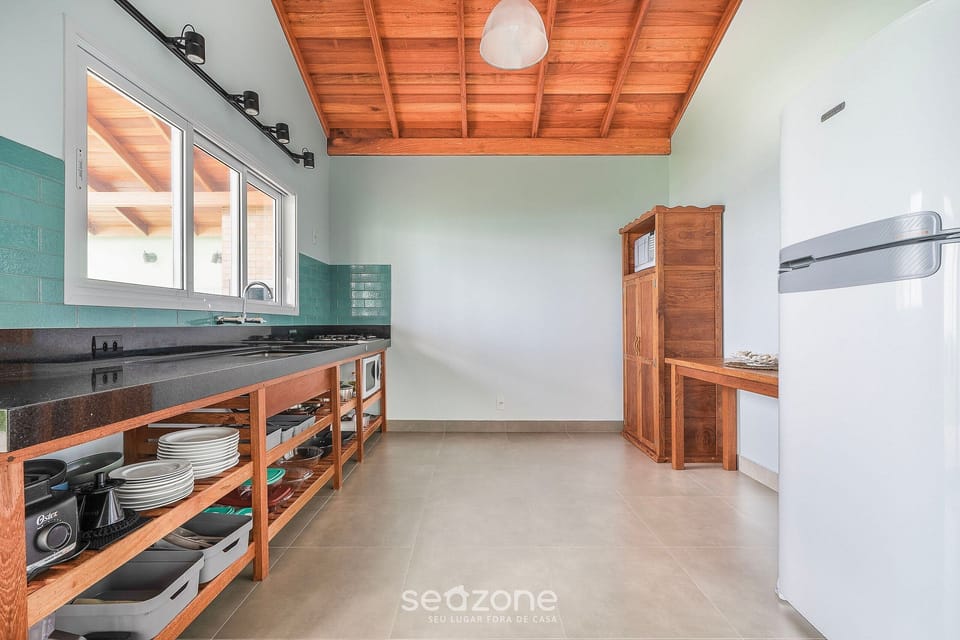 Basic Villa | Private kitchen | Cookware/dishes/utensils