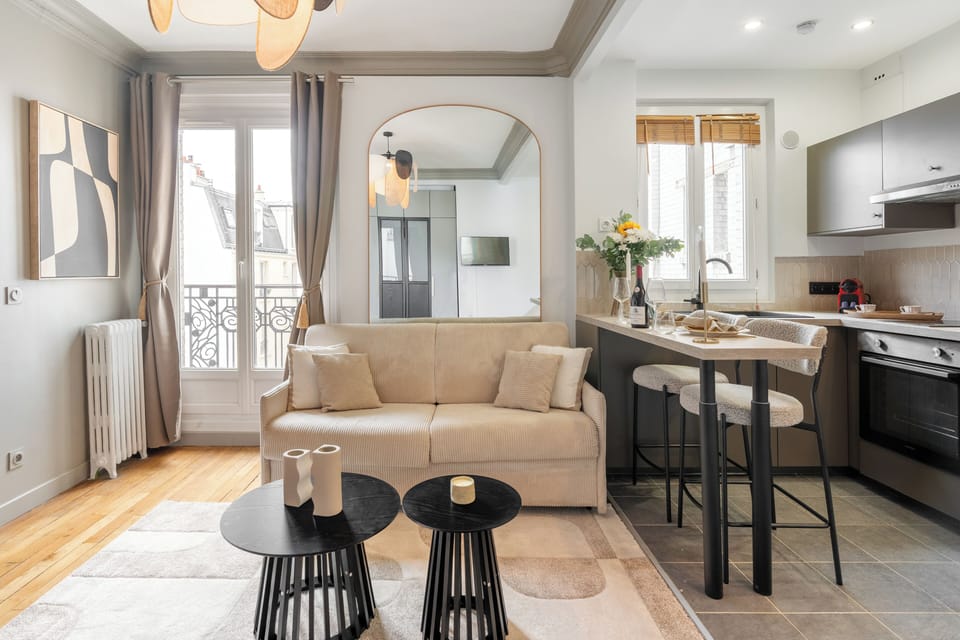 Deluxe Apartment, Courtyard View | Living area | 80-cm Smart TV with digital channels
