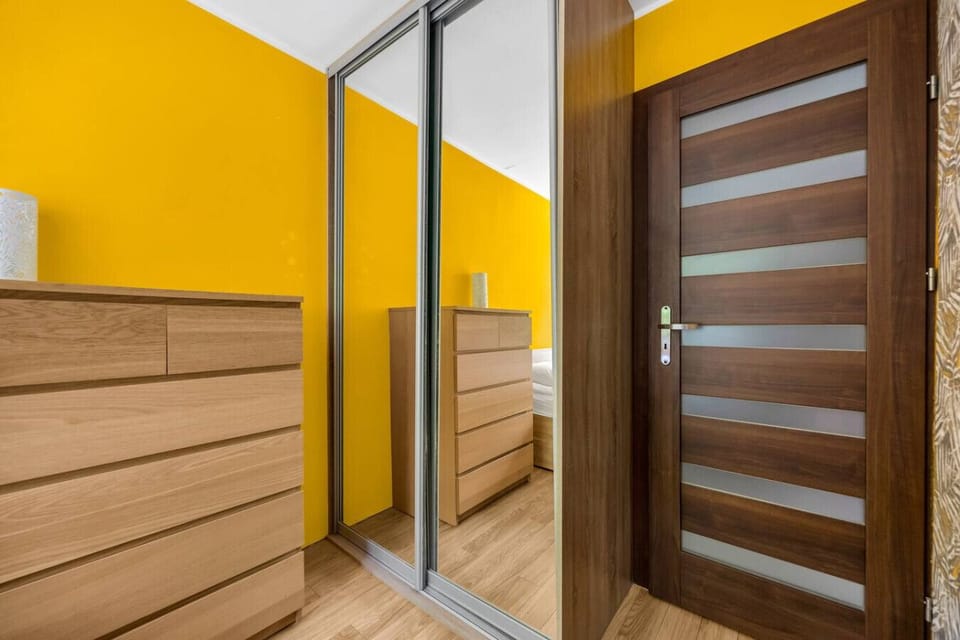 Comfortable Bedroom with Queen Bed | Book Now With Rentujemy