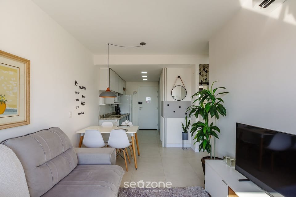 Basic Apartment | Living area