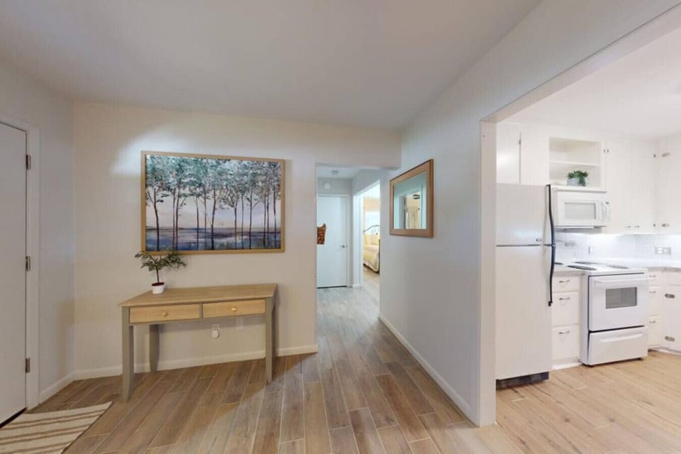 Hallway and front entrance