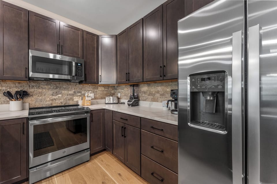 Condo (2 Bedrooms) | Property amenity