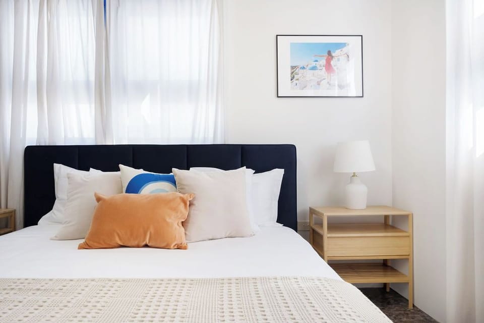 Room, 1 King Bed with Sofa bed, Non Smoking | Iron/ironing board, free WiFi