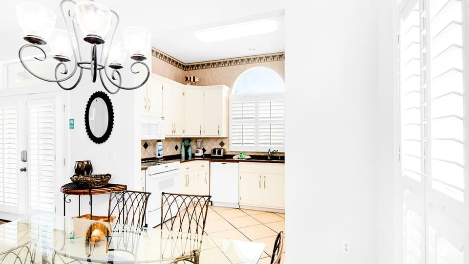 Cook in with full appliances and bar seating for casual meals.