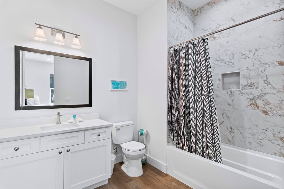 1st Floor - King Suite with ensuite bathroom