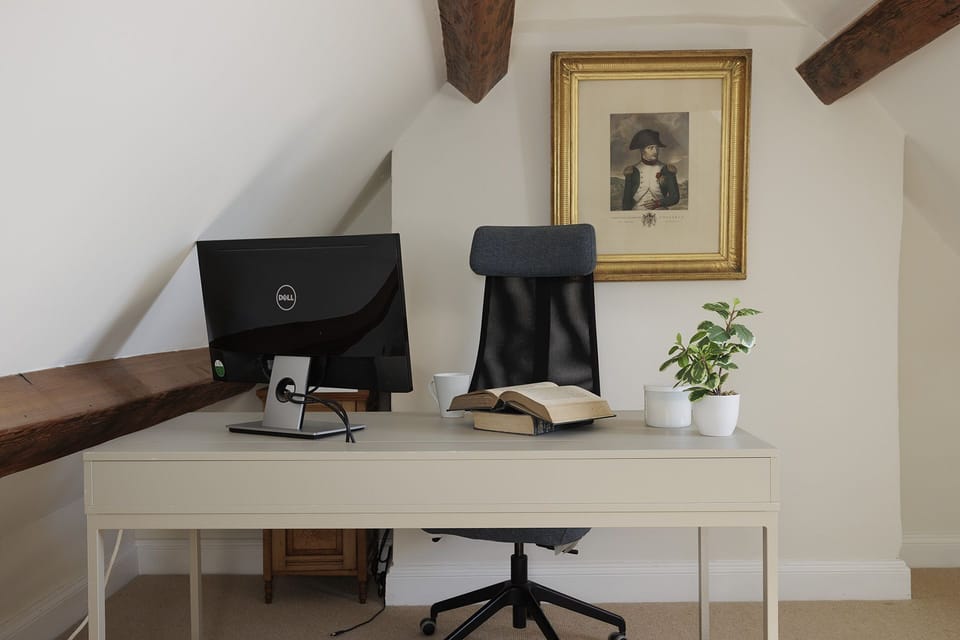 Green Farm Study - StayCotswold