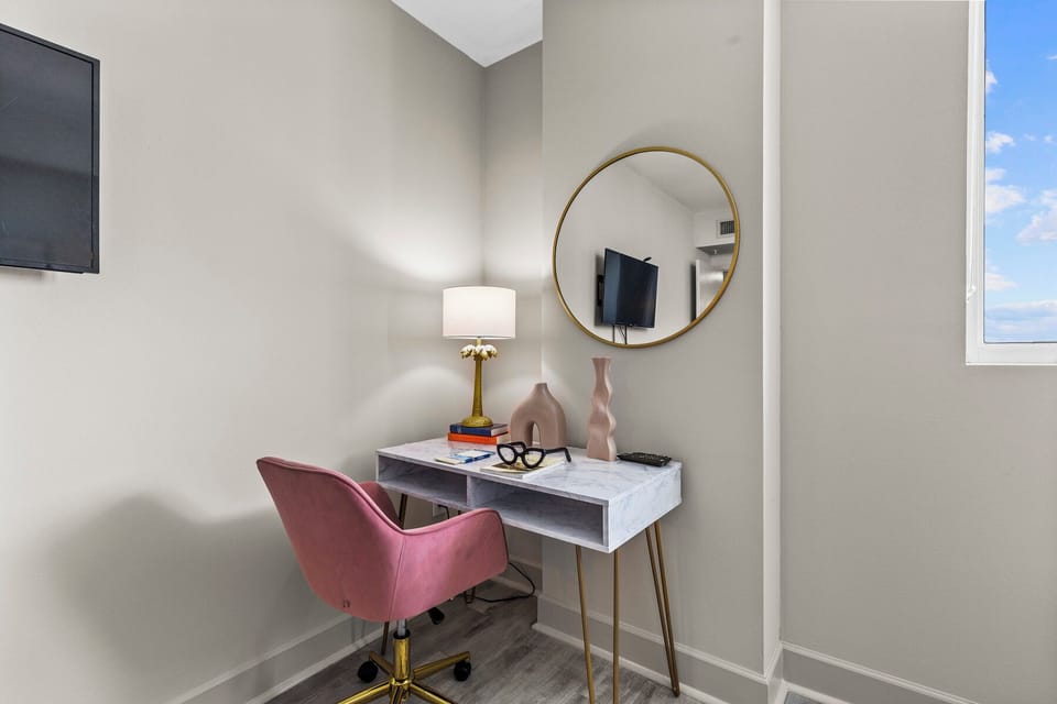 Deluxe Condo, 2 Bedrooms, City View | Iron/ironing board, free WiFi