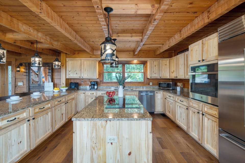Fully equipped kitchen.
