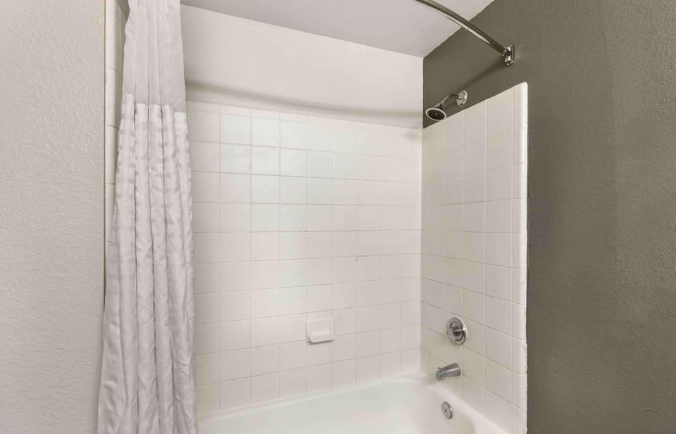 Extended Stay America Select Suites Denver Cherry Creek Hotel in Glendale