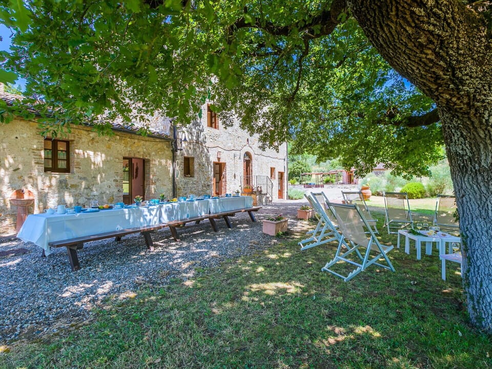 House, Human Settlement, Home, Estate, Farmhouse, Garden, Hacienda, Cottage, Yard, Lawn