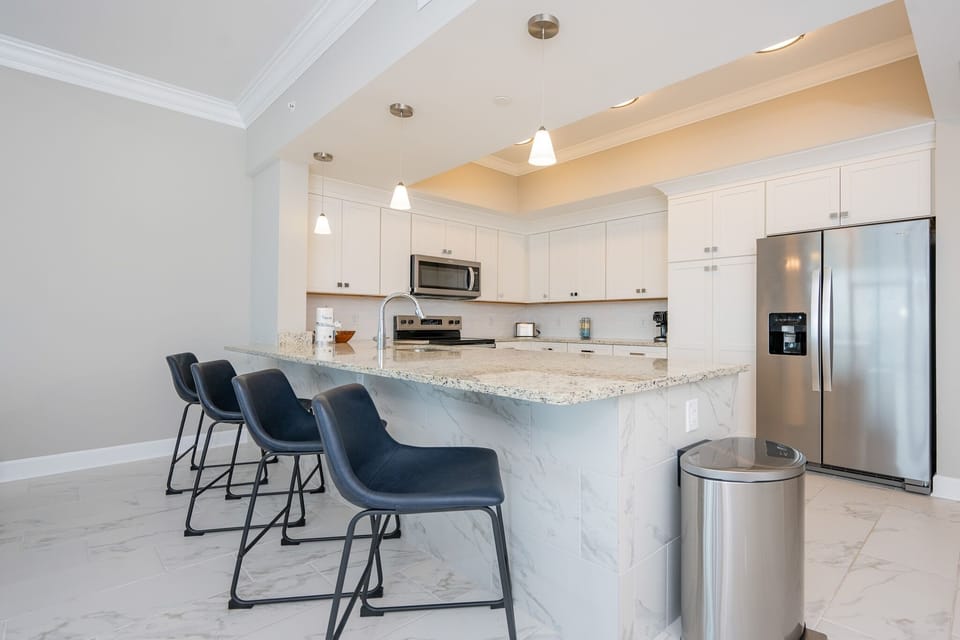 Condo, 3 Bedrooms | Private kitchen | Coffee/tea maker, fridge, oven