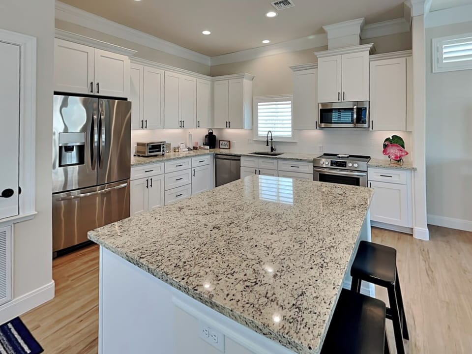 Full Size Kitchen - First Floor