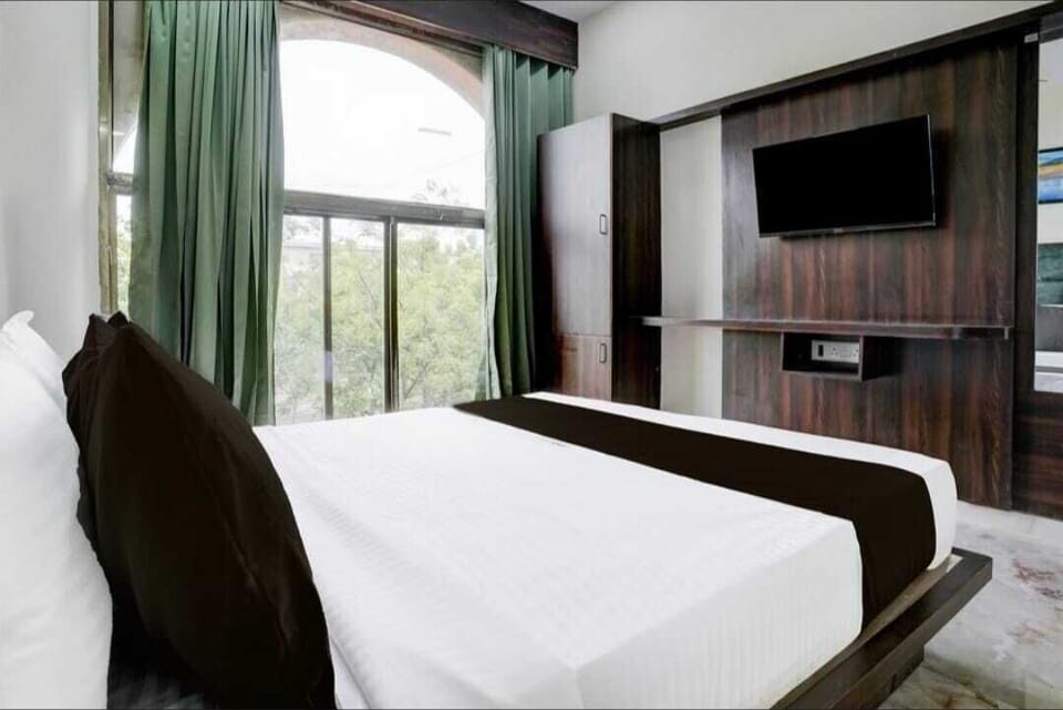 Deluxe Double Room | Free WiFi