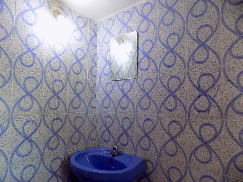 Standard Room (Non AC) | Bathroom | Shower, towels