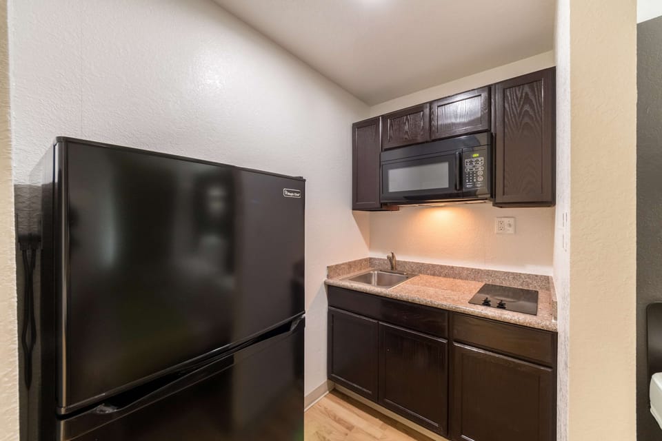 Fridge, microwave, stovetop, toaster