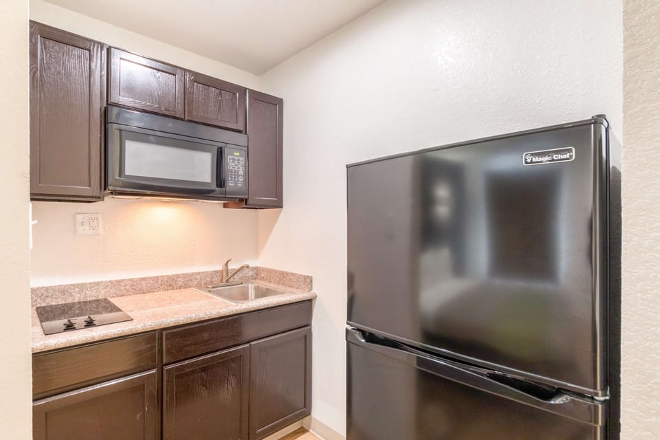 Fridge, microwave, stovetop, toaster